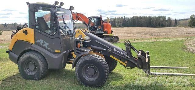 Mecalac AX850 Rataslaadurid
