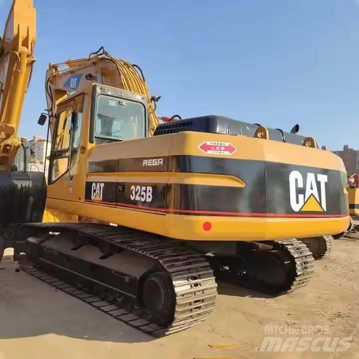 CAT CAT323B Väikeekskavaatorid 7t-12t