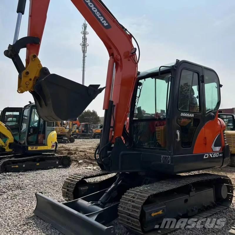 Doosan 60 Roomikekskavaatorid