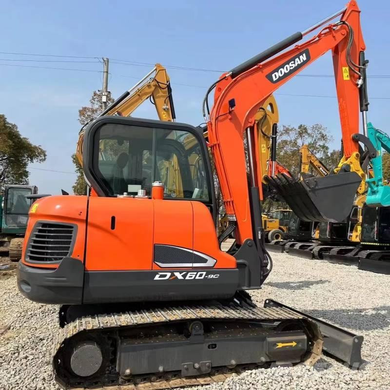 Doosan 60 Roomikekskavaatorid