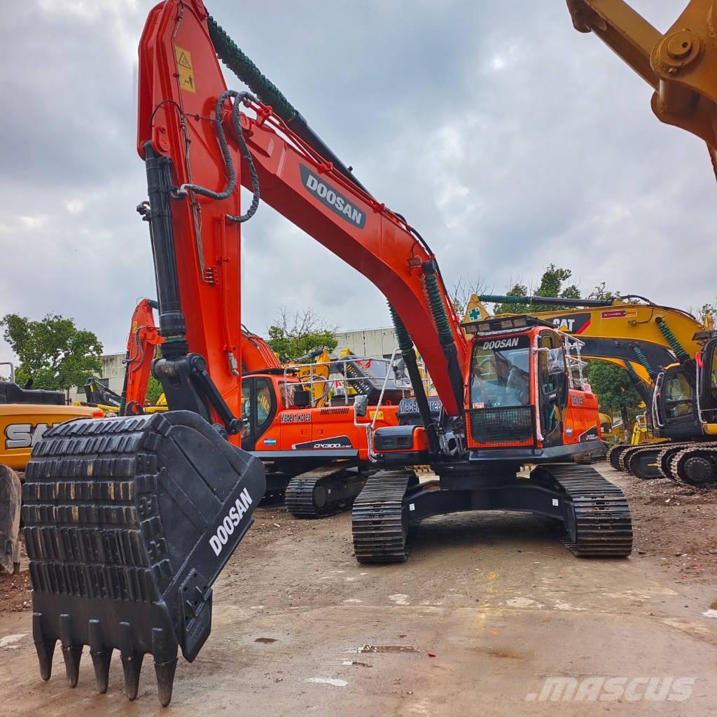 Doosan DX 300LC-9C Roomikekskavaatorid