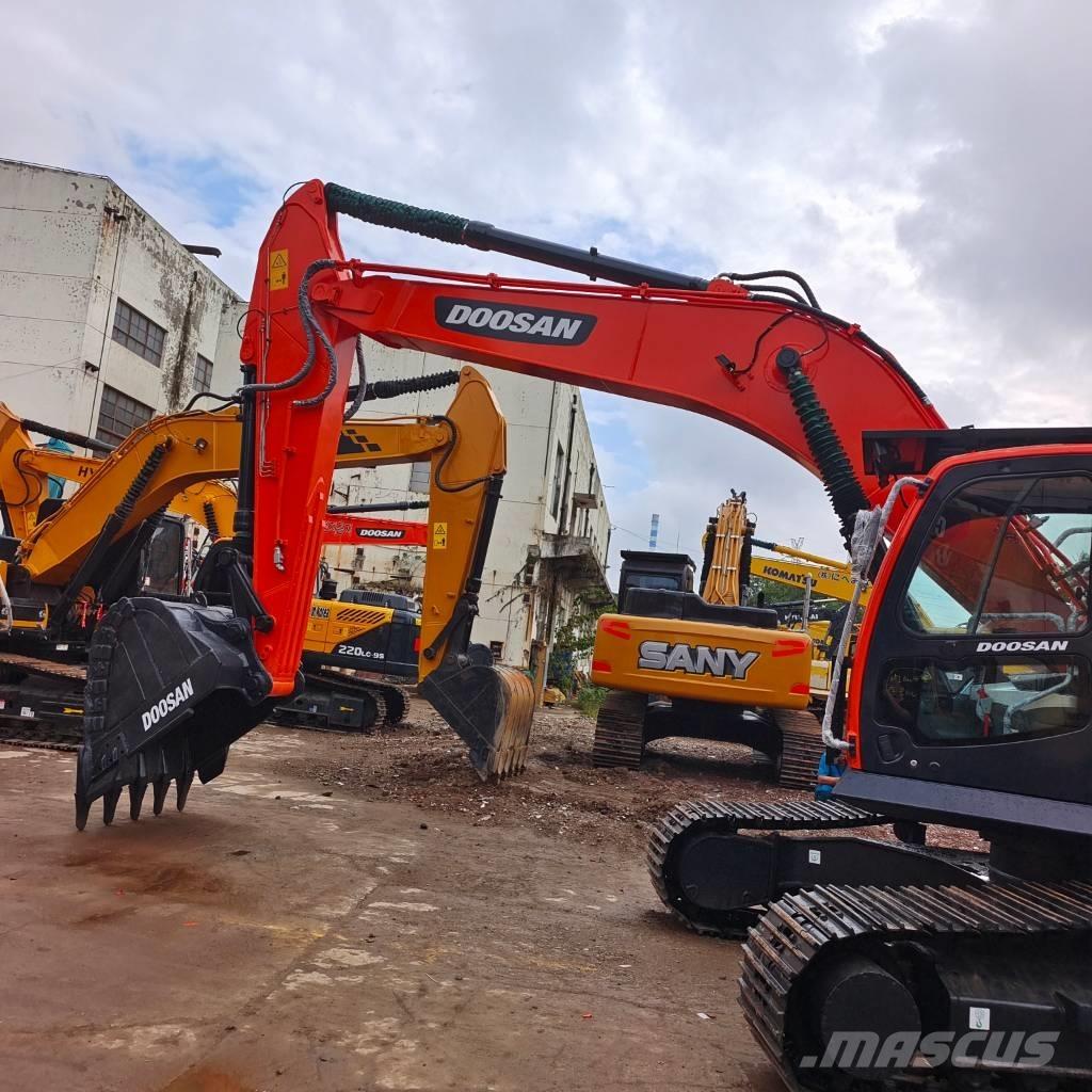 Doosan DX 300LC-9C Roomikekskavaatorid