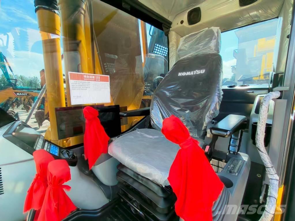 Komatsu PC 220-8 Roomikekskavaatorid