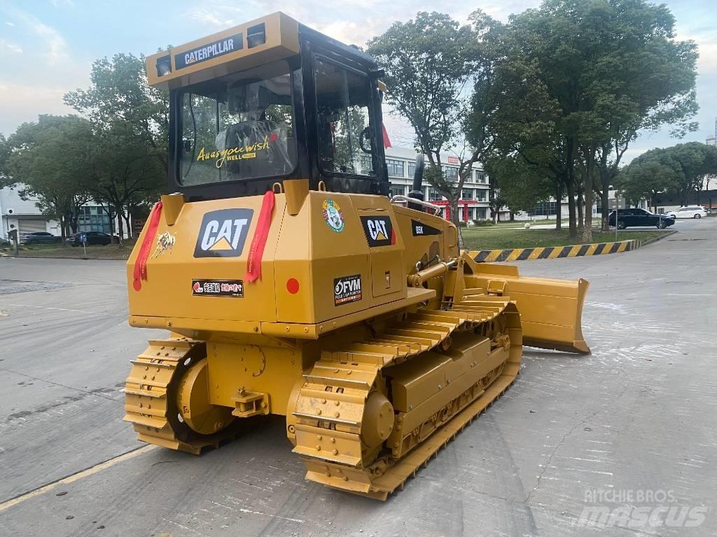 CAT D 5 K 2 LGP Buldooserid