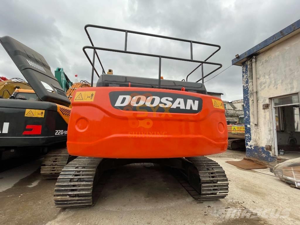 Doosan DX 300LC -9 Roomikekskavaatorid