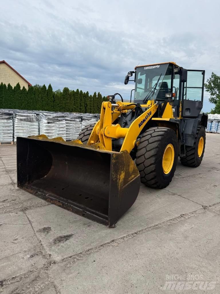 Komatsu WA250 Rataslaadurid
