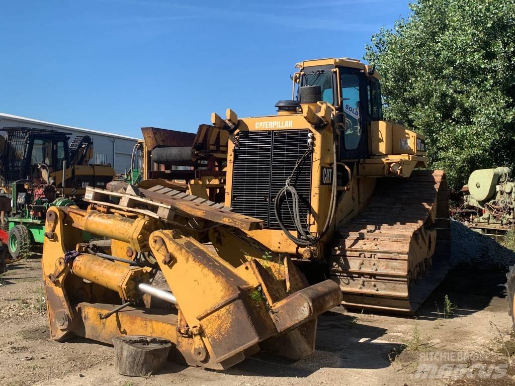 CAT D 8 L Buldooserid