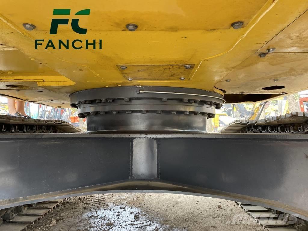 Komatsu PC 240 LC Roomikekskavaatorid