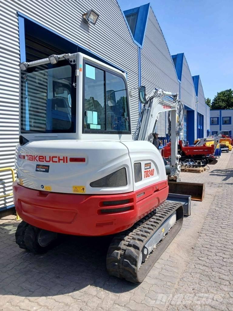 Takeuchi TB 240 DPF Miniekskavaatorid < 7 t