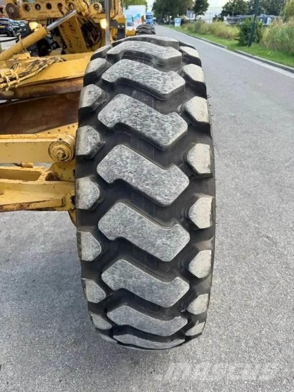 CAT 140H Greiderid