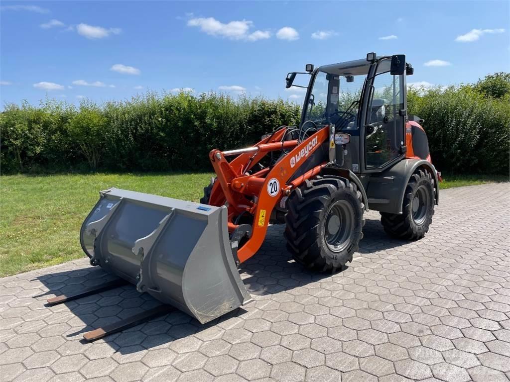 Atlas AR400 Rataslaadurid