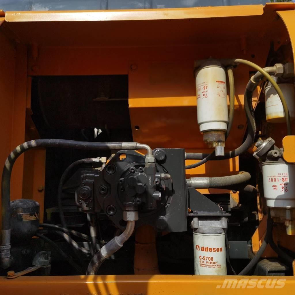 Hyundai R220LC-9S Roomikekskavaatorid