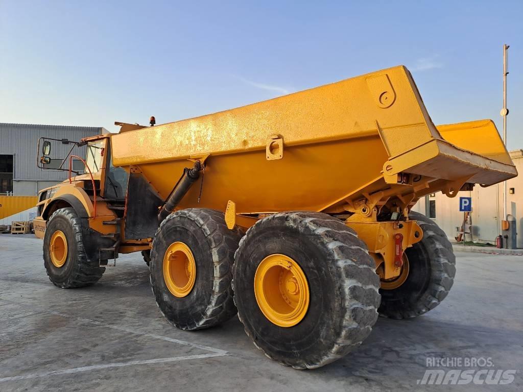 Volvo A40F (Abu Dhabi) Liigendraamiga pinnaseveokid