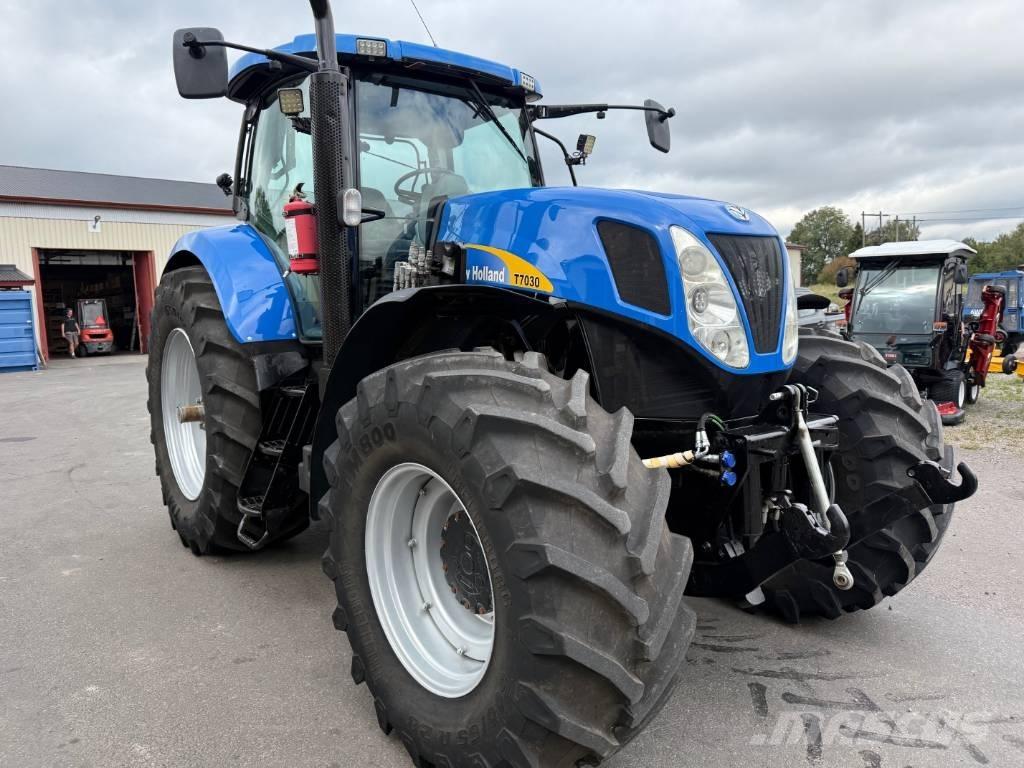 New Holland T7030 Traktorid