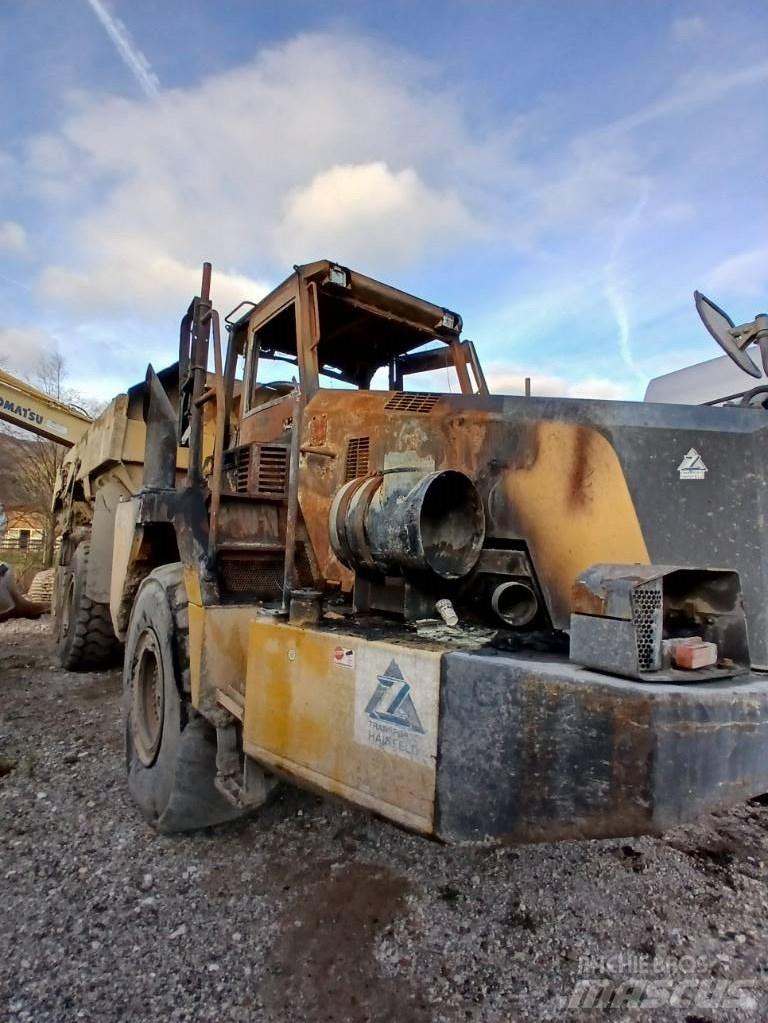 Komatsu HM 300-2 Liigendraamiga pinnaseveokid