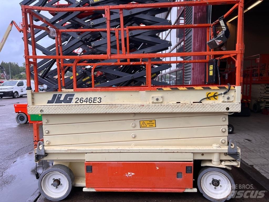 JLG 2646 E 3 Käärtõstukid