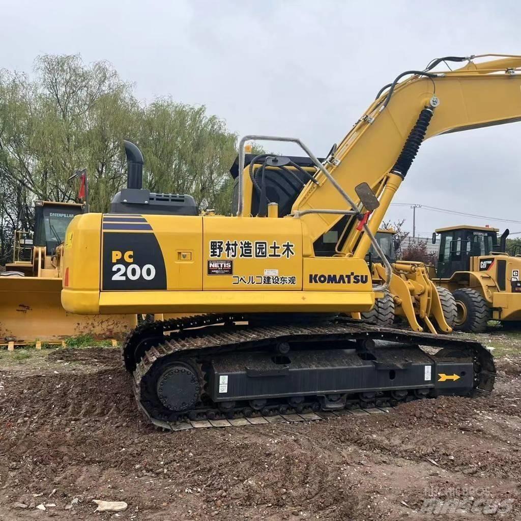 Komatsu pc200-8 Roomikekskavaatorid