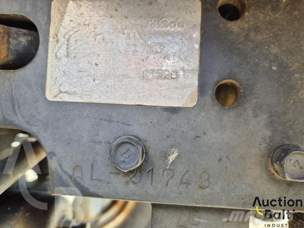 Hitachi CTX20 Traktorid