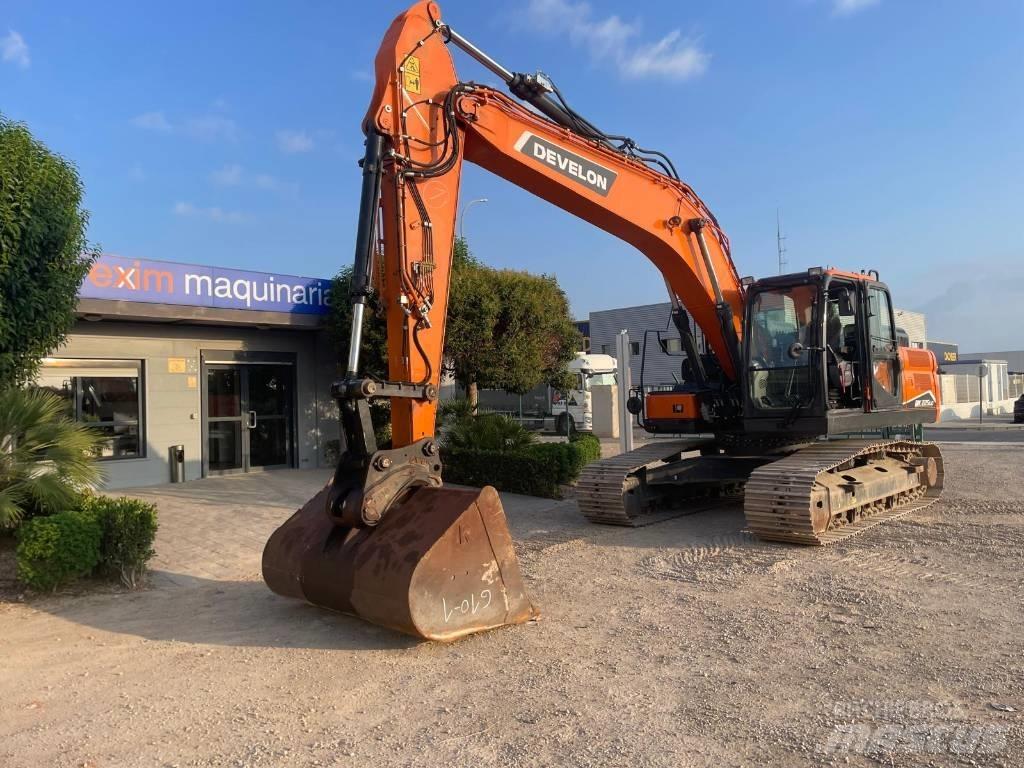 Doosan DX225LC-7 Roomikekskavaatorid