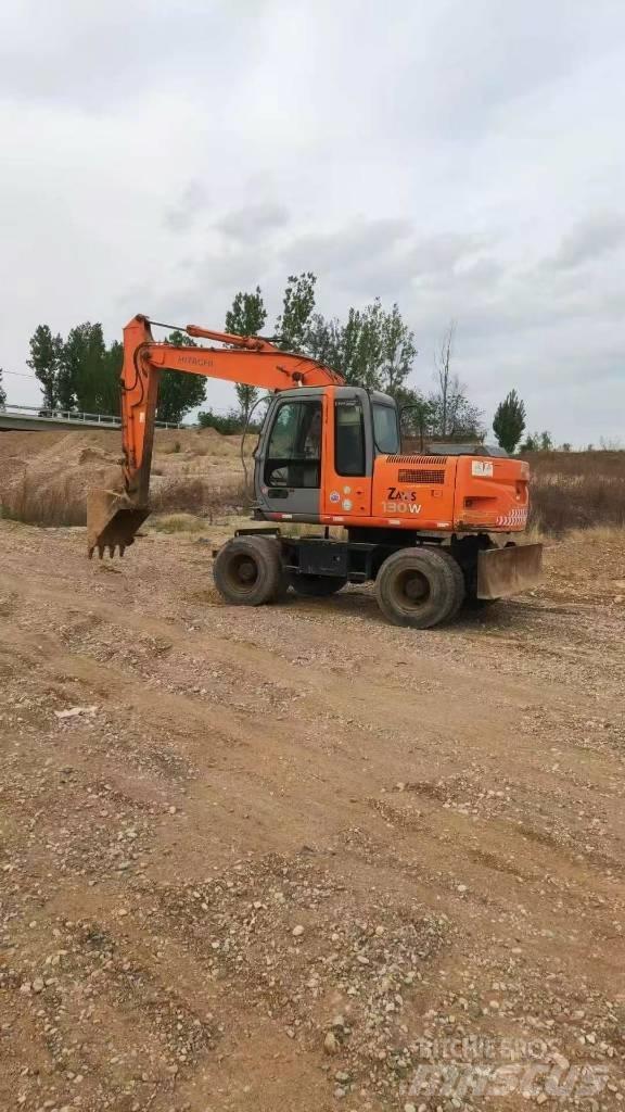 Hitachi ZX130W Ratasekskavaatorid