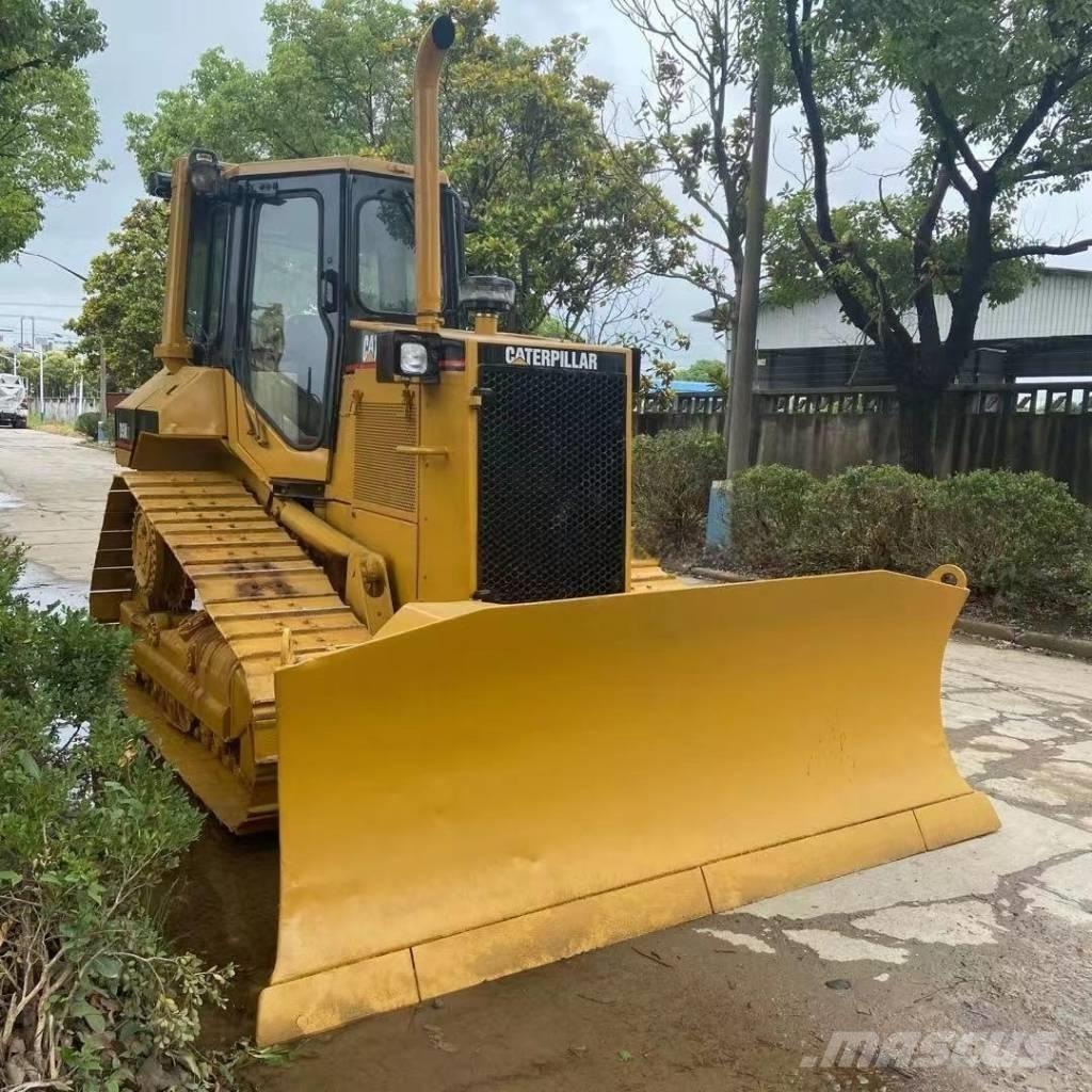 CAT D5M Buldooserid