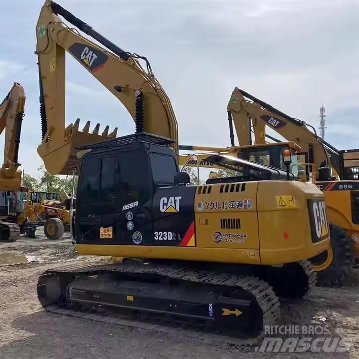 CAT CAT323D2L Väikeekskavaatorid 7t-12t