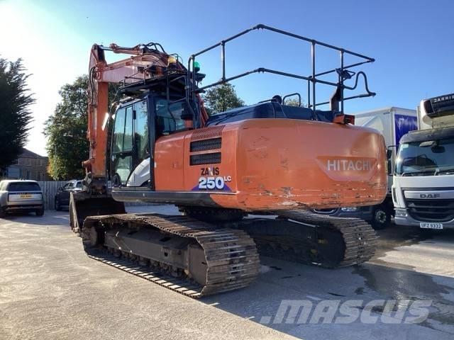 Hitachi ZX 210 LC-6 Roomikekskavaatorid