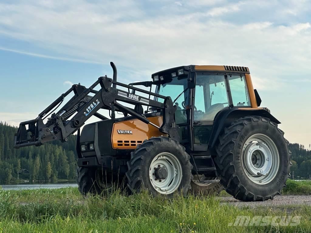 Valtra 6850 Traktorid