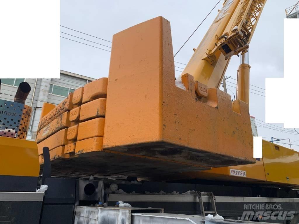 Liebherr LTM 1250-1 Maastikutõstukid
