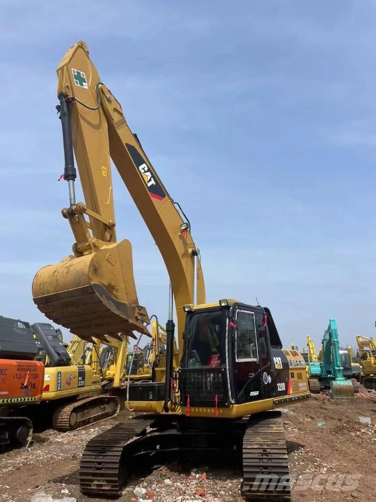 CAT 320D Roomikekskavaatorid