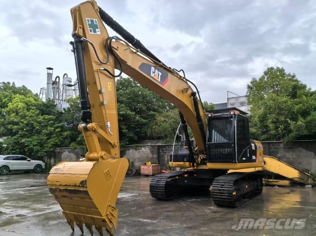 CAT 320 D 2L Roomikekskavaatorid