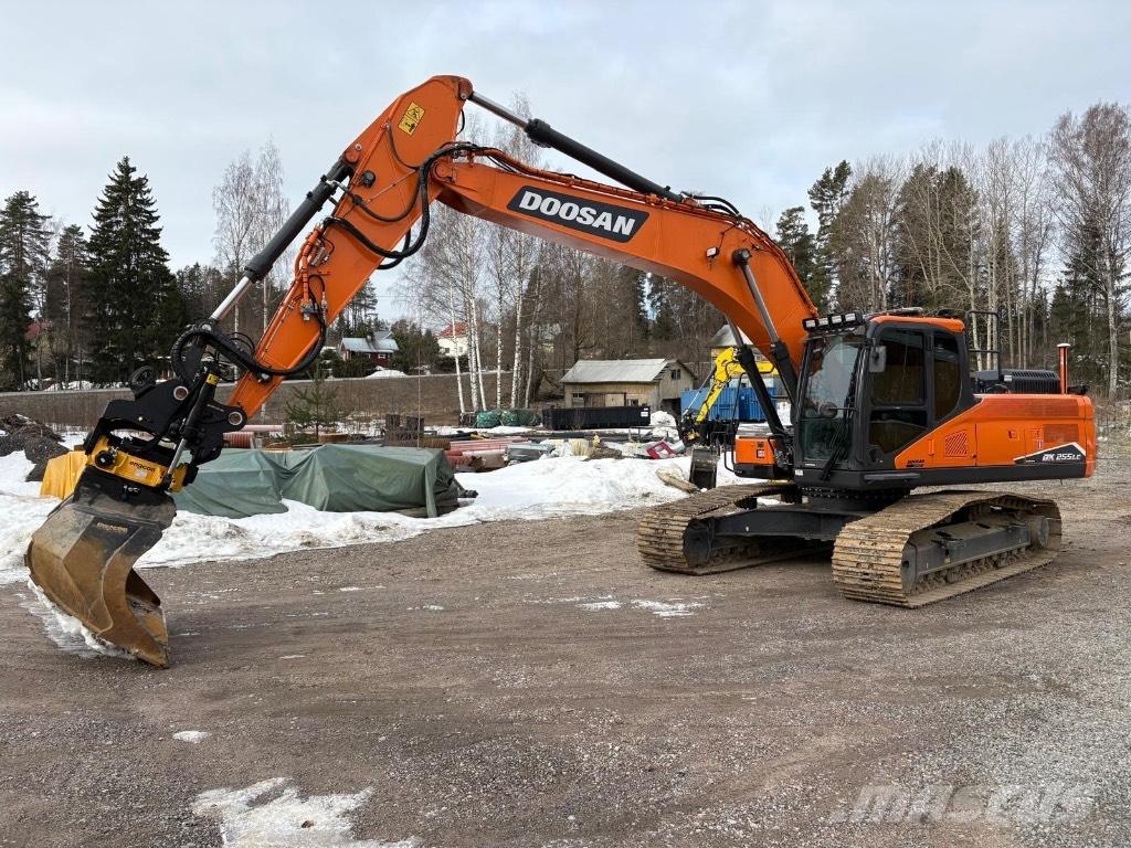 Doosan DX 255 LC-7 Roomikekskavaatorid