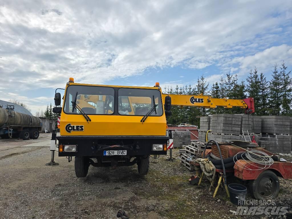 Coles 25/28T crane Maastikutõstukid