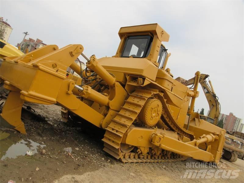 CAT D 10 Buldooserid