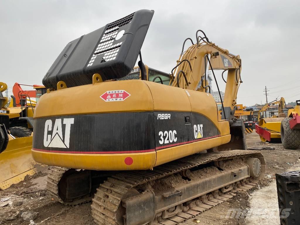 CAT 320 C Roomikekskavaatorid