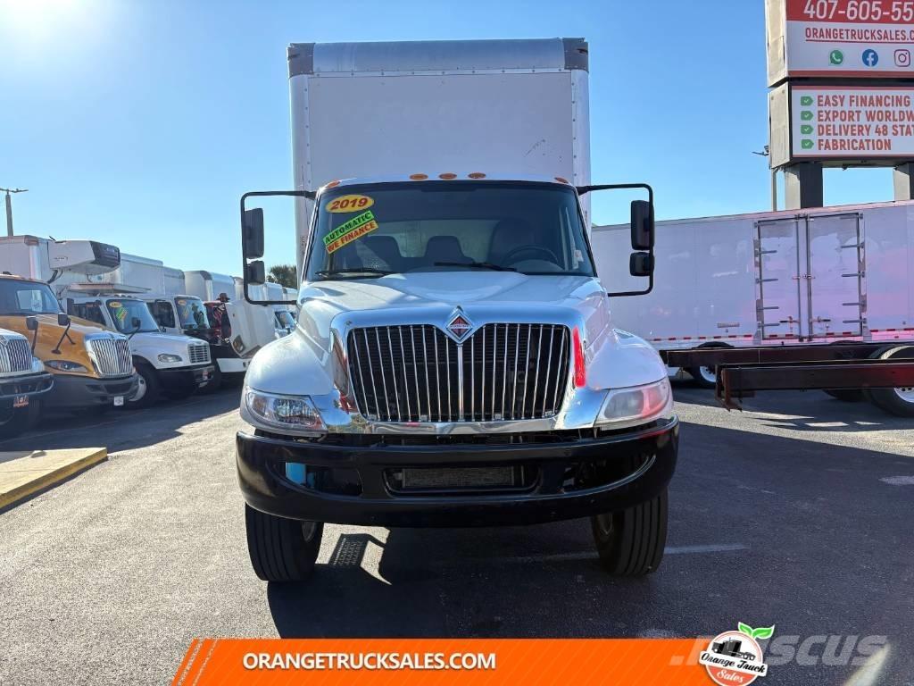 International 4300 Furgoonautod