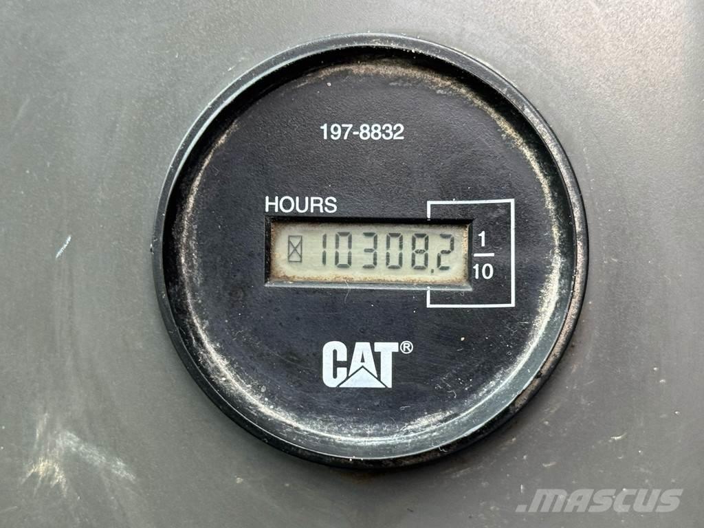 CAT M315D Ratasekskavaatorid