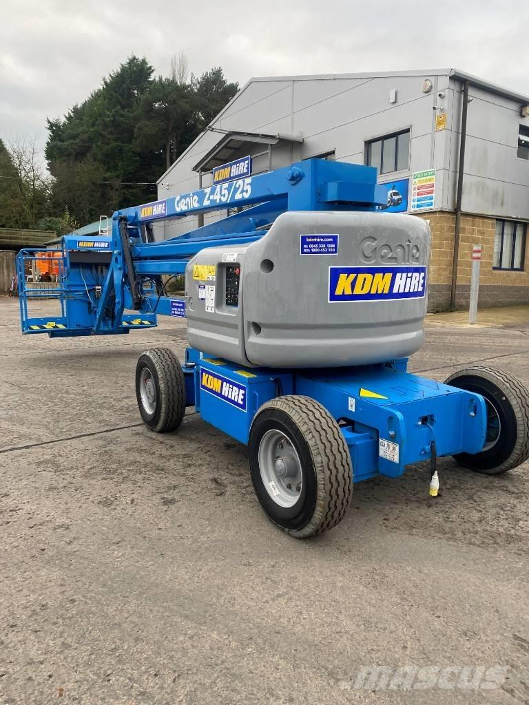 Genie Z 45/25 J Iseliikuvad poomtõstukid