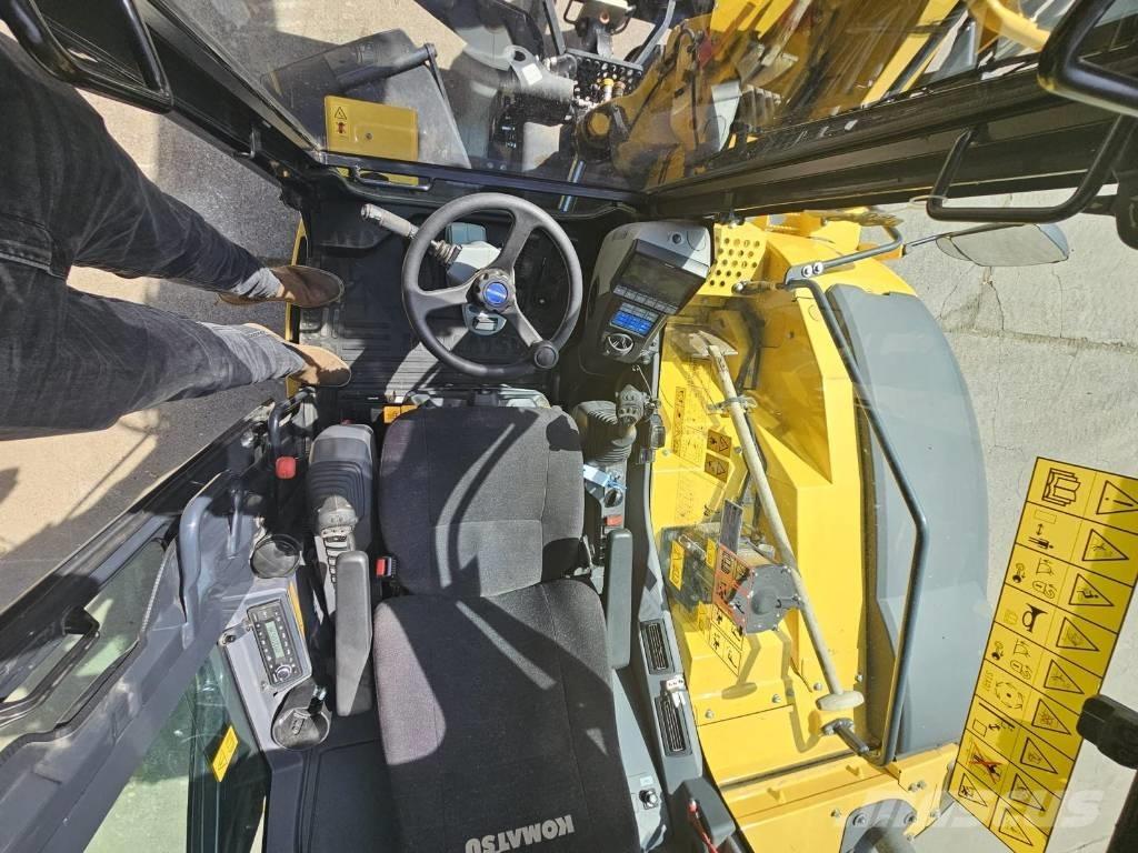 Komatsu PW 98 MR-11 Ratasekskavaatorid