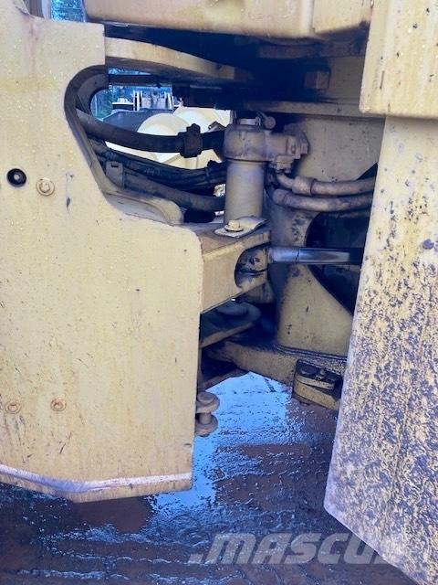 CAT 966 F II Rataslaadurid