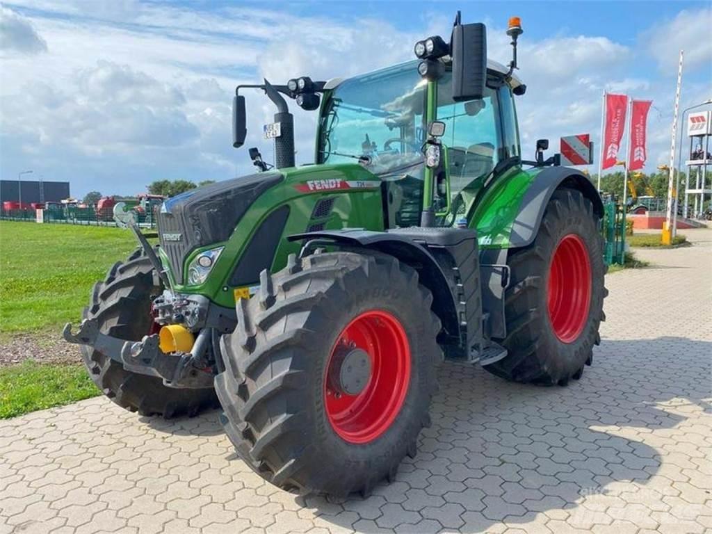 Fendt 724 PROFI+ Traktorid