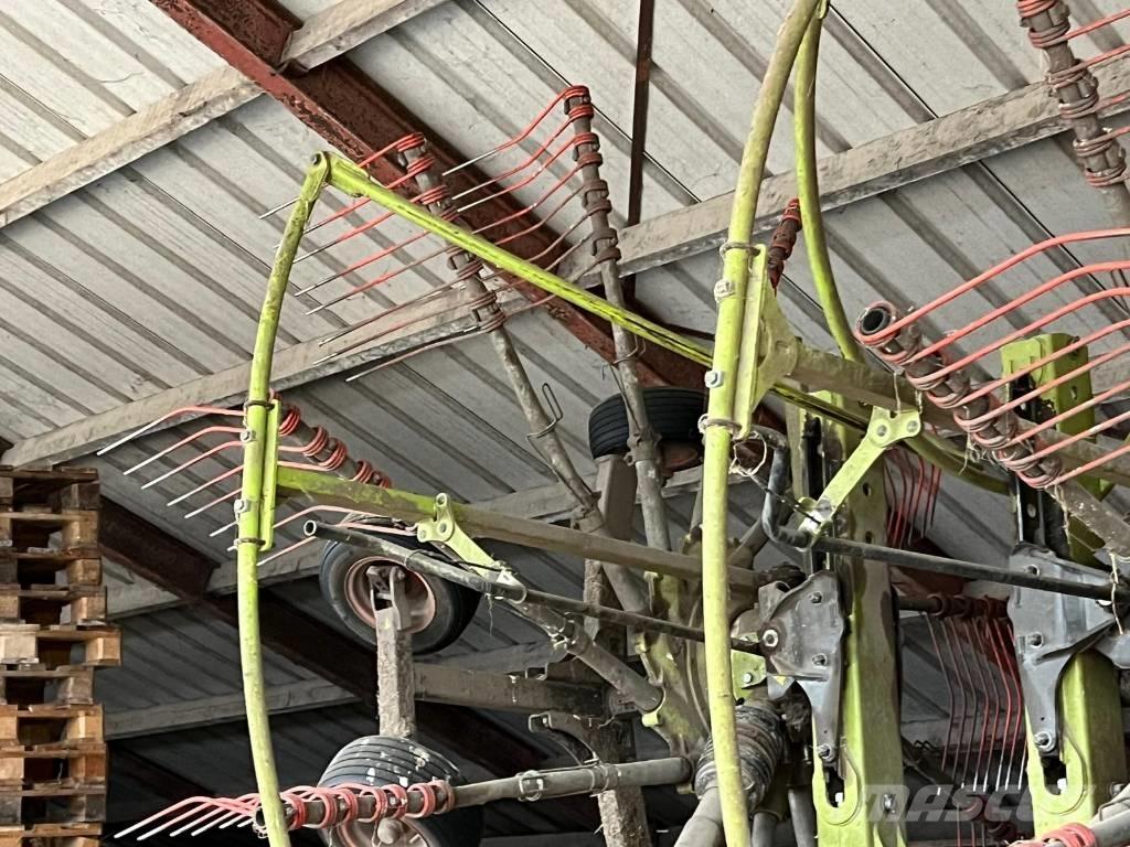 CLAAS Liner 2700 Vaalutid