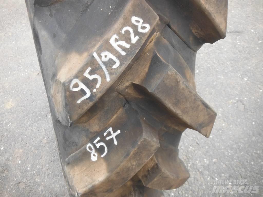 Michelin 9.5/9R28 Rehvid, rattad ja veljed
