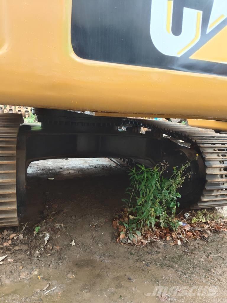 CAT 336 D Roomikekskavaatorid