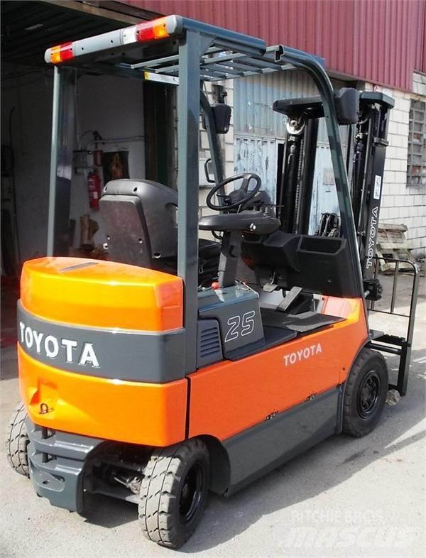 Toyota 7 FBMF 25 Elektritõstukid