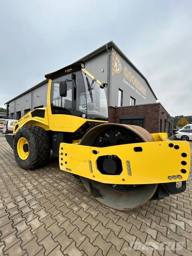 Bomag BW 211 D-5 Ühe trumliga rullid