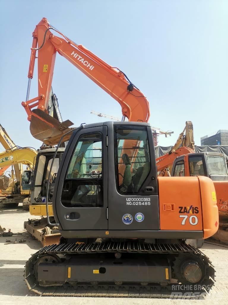 Hitachi ZX 70 Roomikekskavaatorid