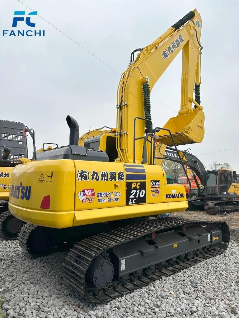 Komatsu PC 210-8 Roomikekskavaatorid