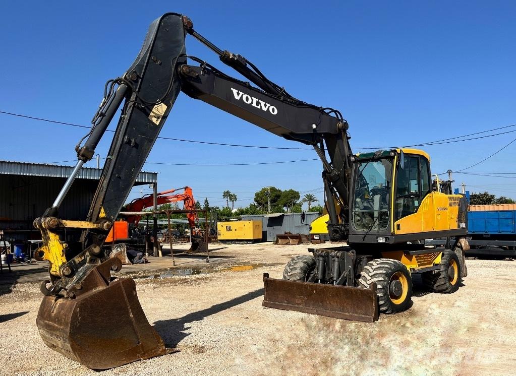 Volvo EW 180 C Ratasekskavaatorid