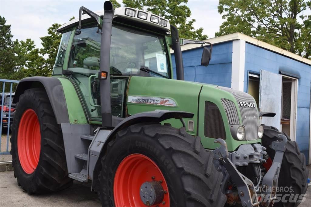 Fendt 712 Vario Traktorid